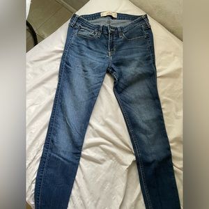 Hollister super skinny jeans sz 3s